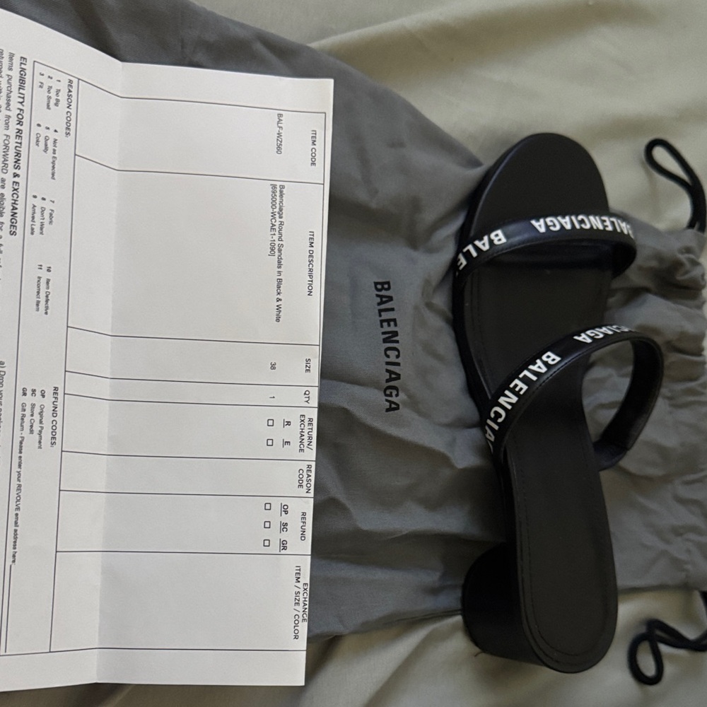 Balenciaga Elegant Gray Sandals - Picture 4 of 5
